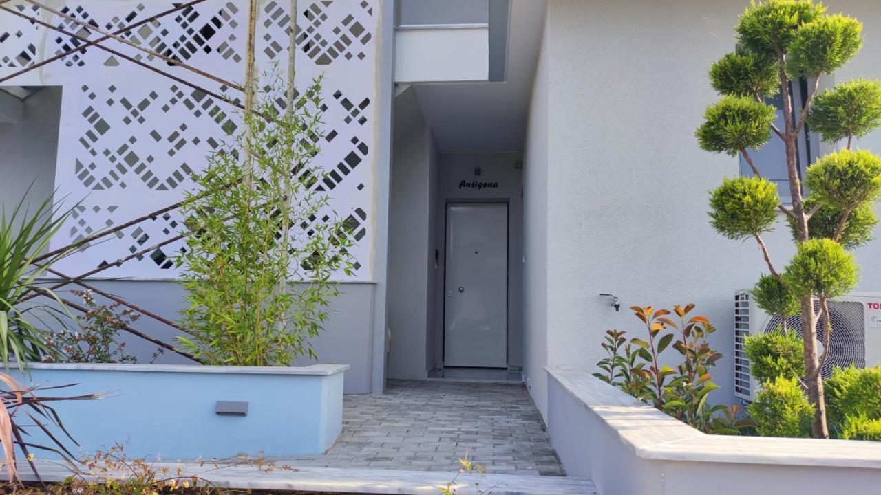 Antigona Nikiti Apartment Bagian luar foto